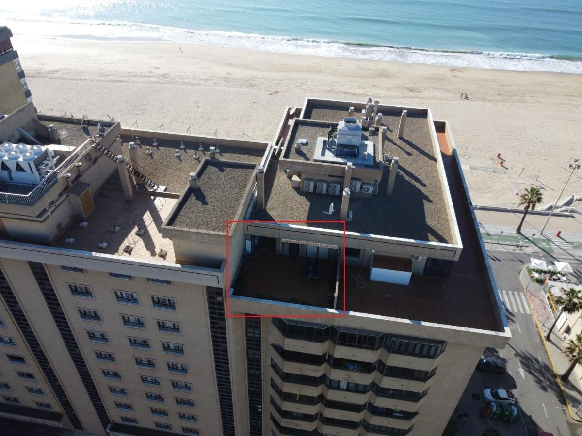 Atico Primera Linea De Playa. Cádiz Exterior foto